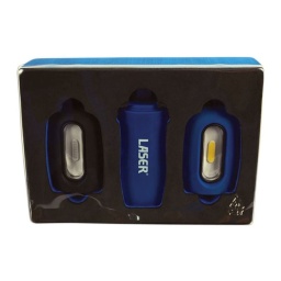 Projecteur de travail à lampe double - Blanc/UV
Chargeur USB incorporé – 220 lm
Fourni avec deux aimants – un dans la base et un au dos – plus un crochet
Idéal pour un usage général et la détection de fuites
Temps de fonctionnement 4,5 h, temps de recharge 4 h, alimentation par batterie Li-ion de 2 200 mAh
Dimensions : 160 mm x 50 mm x 40 mm Homologué CE et conforme à ROHS