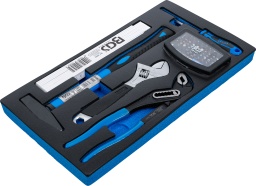 Barquette en mousse dure robuste de haute qualité pour les tiroirs de : Chariot de montage | mobile, (art. 2002), et le Supplément de caisse à outils à coque dure | 2 tiroirs (art. 2002-3) jeu de composition compacte, avec marteau de serrurier, embouts, clé à molette et mètre pliant Embouts en acier chrome-vanadium de haute qualité (S2), avec système intelligent de codes couleur pour identifier chaque profil Contenu de la livraison : Pince multiprise | avec charnière traversante | 240 mm (art. 75111) Jeu d’embouts à code couleur | 32 pièces (art. 4816) Poignée rotative pour embouts | six pans femelle 6,3 mm (1/4") | 200 mm (art. 217) Marteau de serrurier | manche en fibres de verre | DIN 1041 | 300 g (art. 3852) Clé à molette avec poignée en plastique | maxi. 25 mm (art. 1441) Mètre pliant bois | 2 m (art. 2053)