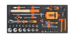 Composition
860MIX/A31 coffret de 31 pièces
895/1 douille porte-embouts
1048N Pince multiprise entrepassée 250 mm
1370 marteau de mécanicien 300 g
32 pointeau 4 mm
36 bédanes 4 mm
900 douilles 6 pans avec carré conducteur femelle 1/4" 4 - 4,5 - 5 - 5,5 - 6 - 7 - 8 - 9 - 10 - 11 - 12 - 13 - 14 mm
900/21 rallonge - 1/4” 150 mm
900/25 cardan avec carrés mâle et femelle 1/4"
900BG/30C poignée emmanchée carré mâle 1/4”
900/42 poignée coulissante avec carré mâle 1/4"
900/55 cliquet réversible avec carré mâle 1/4"
920A douilles 6 pans avec carré conducteur femelle 1/2" 10 - 11 - 12 - 13 - 14 - 15 - 16 - 17 - 18 - 19 - 21 - 22 - 24 - 27 - 30 - 32 mm
920/25 cardan 1/2"
920AN/125 rallonge angulaire - 1/2” 125 mm
920/42 poignée coulissante 1/2"
920/55 cliquet réversible 1/2"
Module 277x588mm