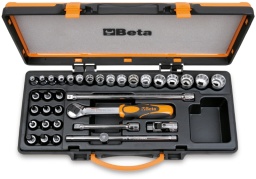 17 douilles, 12 douilles tournevis et 5 accessoires
910B 6-7-8-9-10-11-12-13-14-15-16-17-18-19-20-21-22 mm
910LP 1x5,5 - 1,2x6,5 - 1,2x8 mm
910PH PH1 - PH2 - PH3
910PE 3 - 4 - 5 - 6 - 8 - 10 mm
910/21 rallonge - 3/8" 125 mm
910/22 rallonge - 3/8" 250 mm
910/25 cardan 3/8"
910/42 poignée coulissante 3/8"
910/55 cliquet réversible avec carré mâle 3/8"