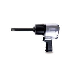 Clé à choc 3/4 broche longue
- arbre de 6"
- robuste et compacte ; couple de serrage elevee
- commande d'inversion a levier
- trois niveaux de réglage de la puissance de vissage et de devissage
- échappement de l'air par la poignée
- poignée ergonomique antidérapante
- vitesse a vide 5.000 tours/min
- couple de serrage maximum 1695 nm
- pression d'utilisation 6.2 bars
- consomm tion d'air moyenne 240 l/min
- intérieur du tuyau d'air 10 mm
- capacité vis/ecrou cl 8.8 m27 41 mm
- capacité vis/ecrou cl 12.9 m24 36 mm