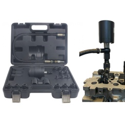 EXTRACTEUR INJECTEUR PNEUMATIQUE
Cet appareil a été conçu pour l'extraction des injecteurs les plus récalcitrant, sur les moteurs diesel commun rail.
Grâce à son vérin pneumatique, vous n'aurez qu'à laisser faire le travail, après-assemblage et fixation de celui-ci sur l'injecteur à extraire.
Conçu pour marteler de haut en bas à grande vitesse afin de retirer les injecteurs coincés ou grippés.
L'outil nécessite une pression de travail régulée de 5 - 8 Bar (<100L/min).
Convient pour : Bosch, CAT, Cummins, Denso et bien d'autres.
Caractéristiques Caractéristiques :
- hauteur maxi vérin : 150mm
- hauteur mini vérin : 135mm
- longueur hors tout flexible : 780mm
- pression de travail régulée de 5 - 8 Bar (<100L/min)
Composition :
- 19 pièces (vis et adaptateur) M8/M10/M12/M14/M15/M17/M19
- 1 flexible
- 1 vérin pneumatique