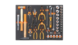 Composition pour mobilier C35
920A douilles 6 pans avec carré conducteur femelle 1/2" 10 - 11 - 12 - 13 - 14 - 15 - 16 - 17 - 18 - 19 - 20 - 21 - 22 - 23 - 24 - 26 - 27 - 30 - 32 mm
920/21 rallonge - 1/2" 125 mm
920/22 rallonge - 1/2" 255 mm
920/25 cardan 1/2"
920/42 poignée coulissante 1/2"
920/55 cliquet réversible 1/2"
920PE Douille tournevis pour vis 6 pans creux 5-6-8-10-12 mm
1032 pinces pour circlips intérieurs à becs droits 180 mm
1034 pinces pour circlips intérieurs à becs coudés 170 mm
1036 pinces pour circlips extérieurs à becs droits 175 mm
1038 pinces pour circlips extérieurs à becs coudés 175 mm
35 burins nervurés 200 mm
1084BM Pince coupante diagonale à faible effort de coupe 160 mm
1150BM pince à becs demi-ronds longs 180 mm
1166BM Pince à becs demi-ronds longs 160 mm
1370 marteau de mécanicien 500 g
1390 maillet à embouts nylon, manche en bois 35 mm
Dimensions des tiroirs 600x447mm