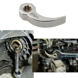 Adaptateur pour pied-de-biche à carré de 1/2"
Un article bienvenu et très demandé qui vient compléter la gamme d'adaptateurs pour pied-de-biche Laser.
La tête d'adaptation pour pied-de-biche Laser 9205 est conçue pour permettre l'utilisation d'une barre de force ou d'un cliquet à carré de 1/2" pour forcer et soulever.
La conception à profil bas, combinée à l'entraînement à 8 points (double carré), permet de l'utiliser dans une plus grande variété de positions qu'un pied-de-biche à tête fixe traditionnel, ce qui est idéal pour les endroits difficiles d'accès.
Tête d'adaptation pour pied-de-biche, à utiliser avec une barre de force, une clé de roue ou un cliquet.
Peut également être utilisée avec une clé plate de 27 mm.
Profil carré de 1/2" x double carré (8 pans), qui permet de la positionner avec précision. Idéale pour une utilisation dans des espaces confinés.
Longueur : 75 mm. Largeur : 15 mm.
En acier SCM440 pour la robustesse (dureté 40-44), avec finition nickelée.
Un adaptateur plus petit pour pied-de-biche à carré de 3/8" est également disponible, voir la référence Laser 8814.