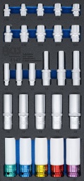 Grand assortiment de douilles pour différents domaines d’applicationToutes les douilles avec moletageDifférents profils, tels que profil E pour têtes de vis Torx externes, version Pro Torque®, douilles profondes et douilles de puissance avec protection, six pansLes douilles de protection contenues sont appropriées pour utilisation manuelle ou avec une clé à chocsAvec réception de goupille de calage et joint en caoutchoucGaine et insert en matière plastique pour protéger les jantes en aluminiumÉcrou à code couleur, pour retrouver plus facilement la taille désiréeÉtendue de la livraison 3 douilles, six pans, longues, 6,3 mm (1/4") : 11 - 12 - 13 mm8 douilles, six pans, longues, 12,5 mm (1/2") : 10 - 12 - 14 - 16 - 17 - 18 - 19 - 22 mm5 douilles de puissance avec protection, six pans, 12,5 mm (1/2") : 15 - 17 - 19 - 21 - 22 mm5 douilles, profil E (pour Torx), 10 mm (3/8") : E10 - E12 - E14 - E16 - E185 douilles, profil E (pour Torx), 12,5 mm (1/2") : E14 - E16 - E18 - E20 - E22Matière 1 : acier chrome-vanadiumMatière 2 : acier chrome-molybdèneTraitement de surface : chromage, mat