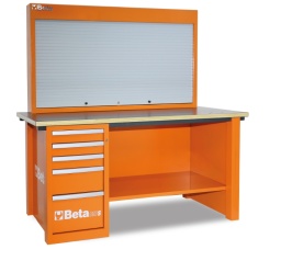 - Modèle avec paroi porte-outils
(C57P) et un bloc à tiroirs.
Bloc à tiroirs composé de 5 tiroirs
de 588x367 mm dont 3 de 90 mm de haut,
1 de 180 mm de haut et 1 de 280 mm, montes
sur glissières à billes de précision.
Prévu pour l'insertion de plateaux thermoformés
Serrure centralisée.
Paroi porte-outils avec 2 trous à l'arrière pour la fixation au mur.
Volet roulant en aluminium à mouvement
vertical, avec serrure de sécurité.
Trois panneaux perforés amovibles
pour le support des outils.
Plan de travail en bois contre-plaqué stratifié,
avec revêtement en laminé plastique, avec 3 trous
pour l'installation d'un étau
1599F/150 (en option).