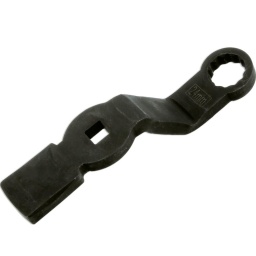 Servante 7 tiroirs Drakkar Garantie 2 ans Drakkar plan de travail recouvert d'un tapis mousse Tiroirs montés sur roulement à billesFermeture centralisée des tiroirs: 567 x 400mm Charge maxi par tiroir: -Petit 15kg -Grand 30kg Diamètre des roues: 127mm Deux roues pivotantes avec freins, 2 roues fixes. Peinture finition martelée Charge maxi: 250kg Caractéristiques: tiroirs rouges Dimensions: 680 x 460 x 1005mm avec roues Poids: 53 kg