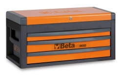 Coffre à outils BETA avec 3 tiroirs (588x277 mm) avec glissières à roulement à billes:
1 tiroir, 50 mm de haut
2 tiroirs, 70 mm de haut Fonctionnalités:
Serrure centralisée avant
Poignées latérales rétractables pour faciliter la manipulation