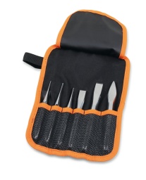 Support composée de 2 chasse-clous, d'1 pointeau,de 2 burin plats et d'1 bédane
30: 2-3 mm
32: 4 mm
34: 125-150 mm
36: 150 mm