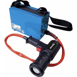 Outil de dégrippage par induction
Permet de chauffer une pièce à un endroit précis, facilitant ainsi le déblocage de vis, écrous, boulons, biellettes, moyeux (même rouillés), sondes lambda, roulements à billes...
Il permet également d'enlever facilement les autocollants, de démonter des baguettes de portes collées ou des écrous de roues PL.
C'est une réelle alternative au chalumeau ou à la torche à flamme :
son système d'induction permet de chauffer précisément et sans flamme une pièce métallique (conductrice) sans risque de détérioration des pièces avoisinantes non conductrices (verre, plastique, peinture...).
De plus, l'opérateur gagne un temps considérable à la mise en oeuvre de l'outil.
Caractéristiques :
- tension : 220-240V
- arrêt automatique surchauffe
- sécurité court-circuit et circuit ouvert, alarme surcharge
Composition :
- unité centrale à induction déportée avec fil secteur de 1,5m et câble de connexion 70cm (pour l'accessibilité)
- bobine induction rigide Ø 22mm L.190mm
- bobine induction rigide Ø 28mm L.200mm
- bobine induction souple L.800mm
- pad induction Ø 25mm L.220mm
- sangle bandoulière
- coffret plastique avec mousse